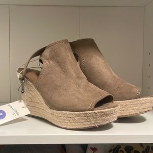 Universal threads wedges